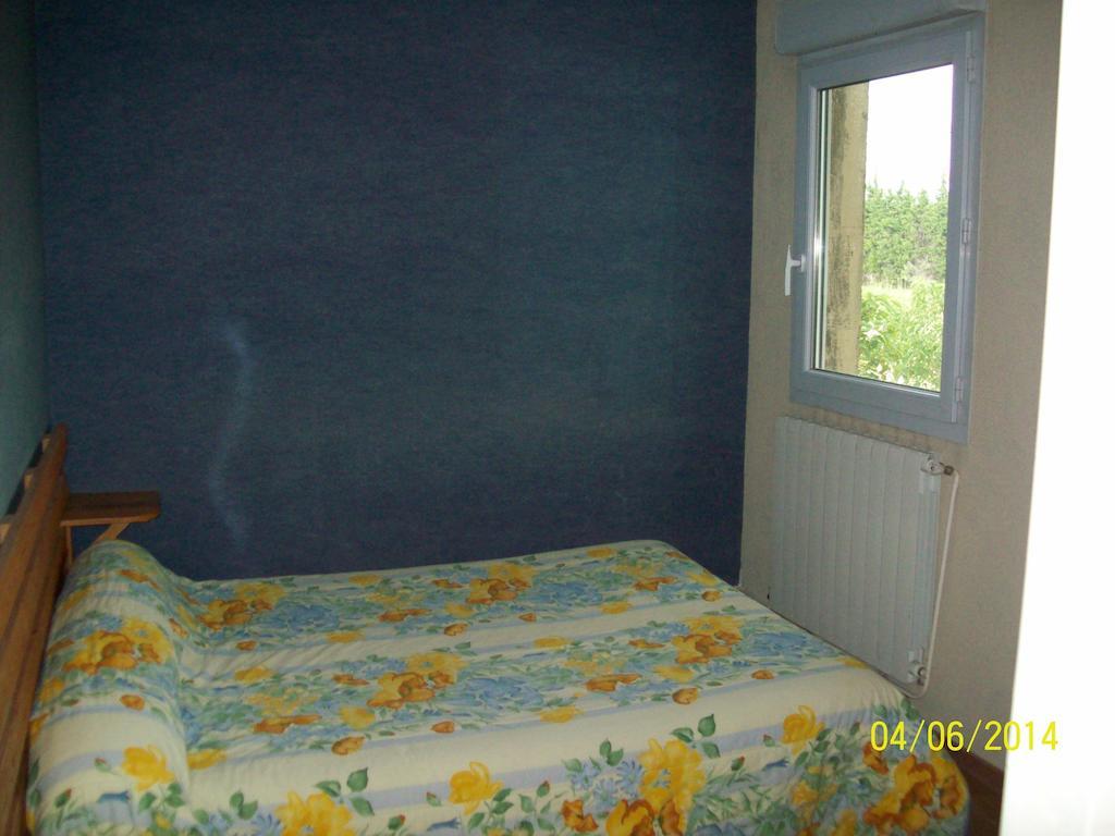 Le Relais Des Blaches Hotel Pierrelatte Quarto foto